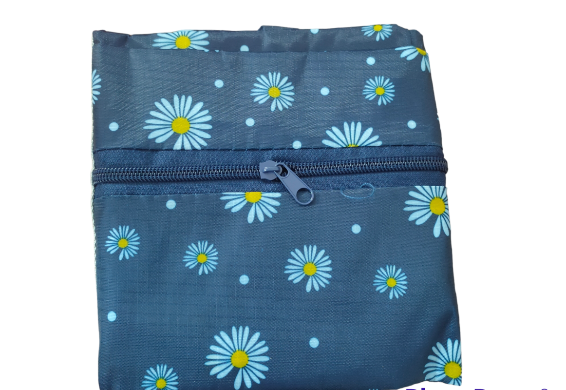 Navy Blue Daisy